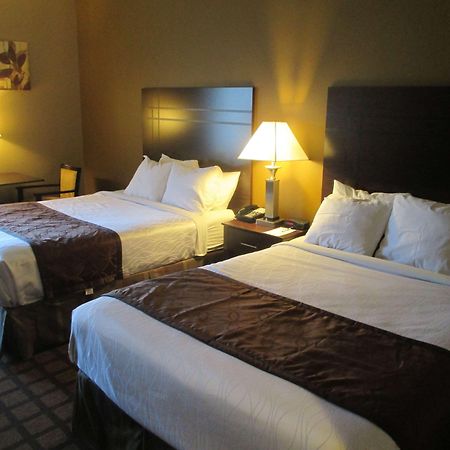Best Western Plaza Hotel Saugatuck Exterior photo