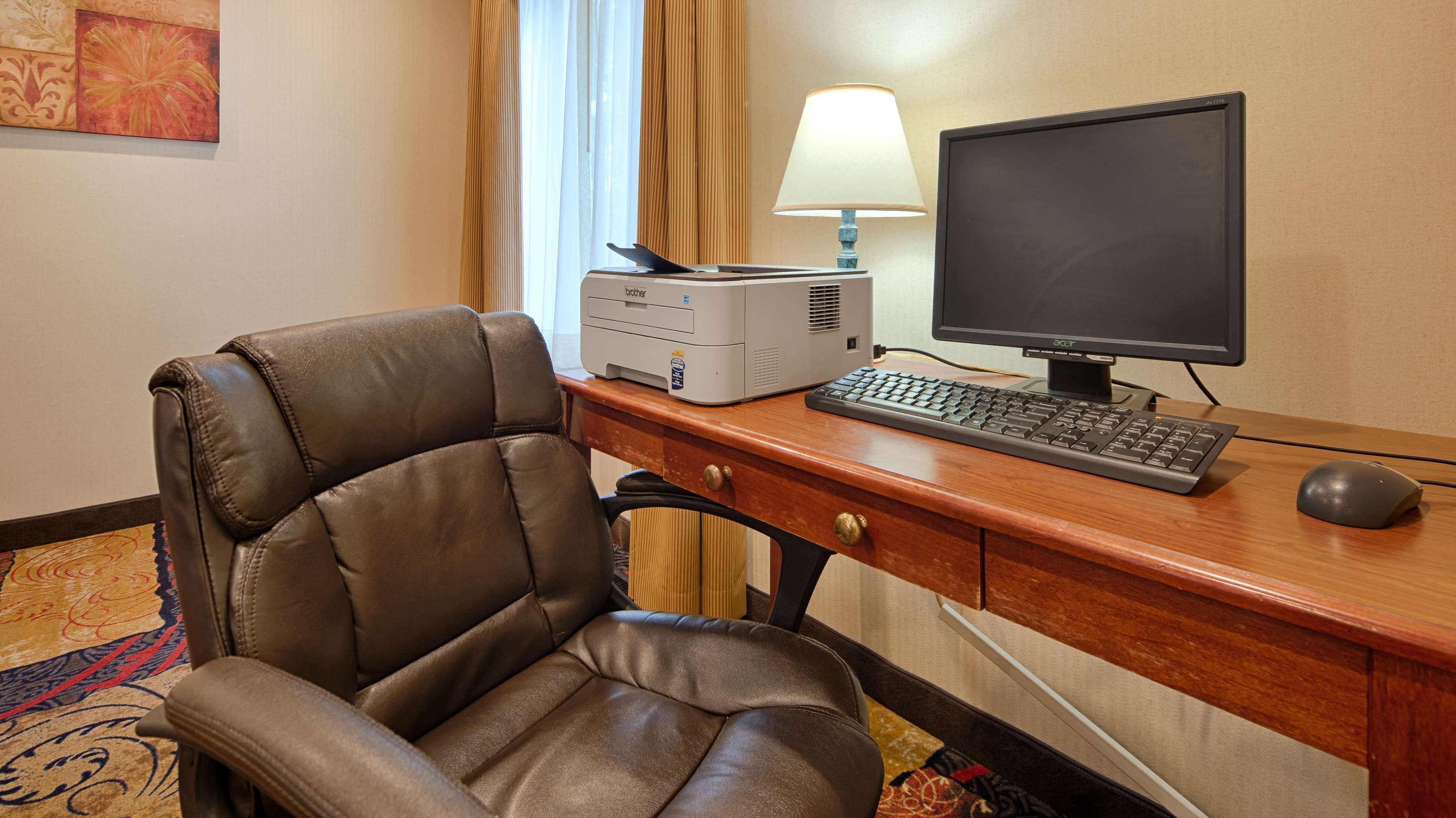 Best Western Plaza Hotel Saugatuck Exterior photo