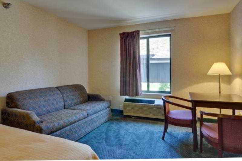 Best Western Plaza Hotel Saugatuck Exterior photo