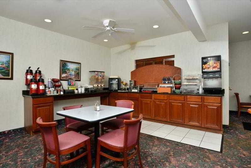 Best Western Plaza Hotel Saugatuck Exterior photo