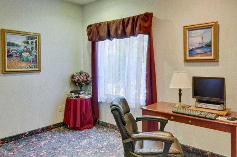 Best Western Plaza Hotel Saugatuck Exterior photo