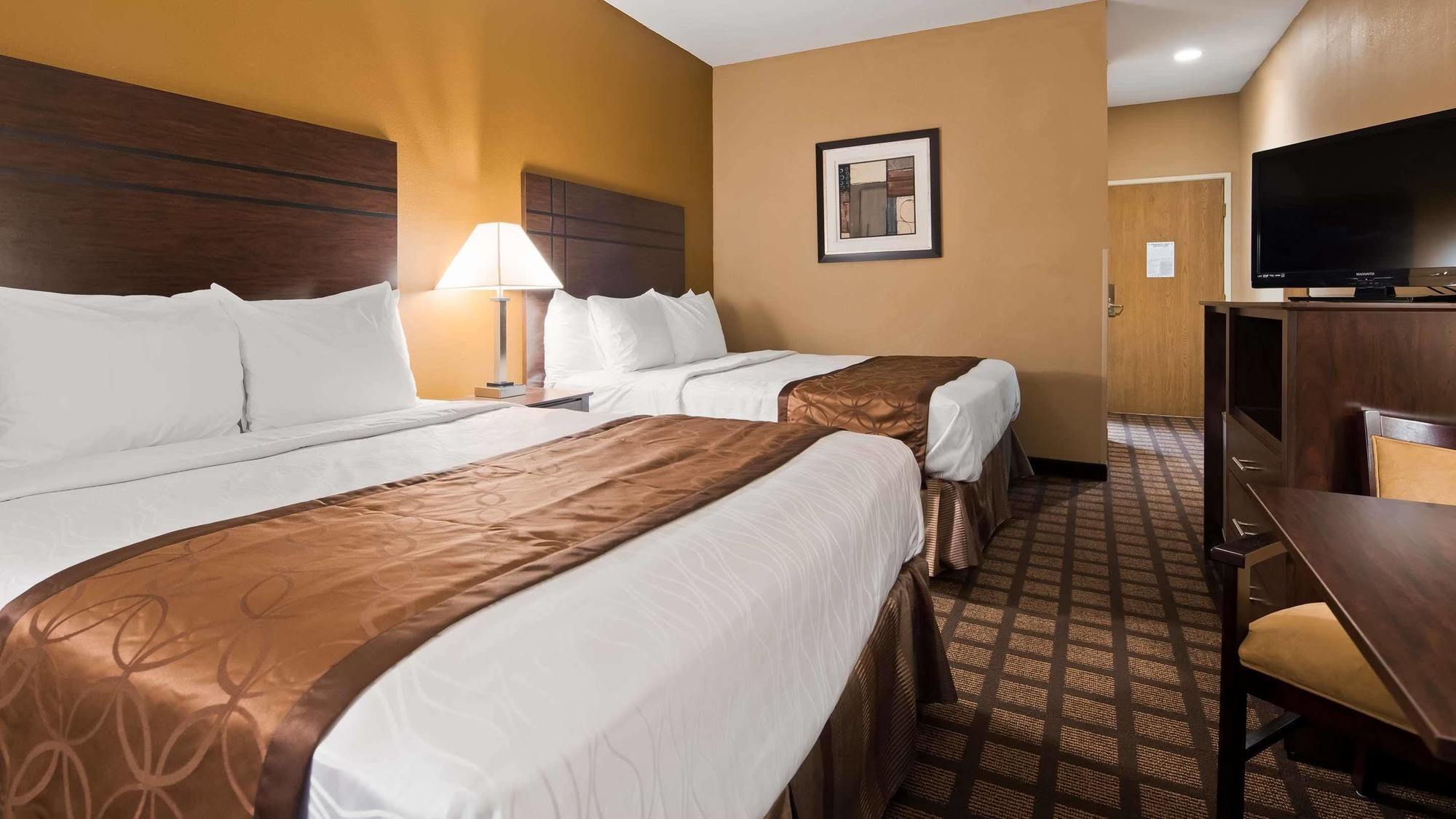 Best Western Plaza Hotel Saugatuck Exterior photo